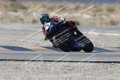 media/Oct-05-2025-CVMA (Sun) [[beeef4f201]]/Race 2-Supersport Middleweight/